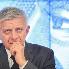 Ile zarabia prezes NBP Marek Belka? Zaskakujące fakty o wynagrodzeniu