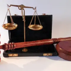 Kto spłaca długi po upadłości konsumenckiej? Rola syndyka i proces spłaty
