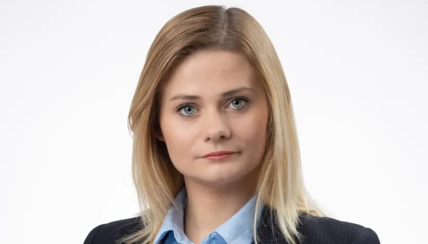 Ile kosztuje prowadzenie sprawy przez adwokata? Sprawdź, co wpływa na ceny